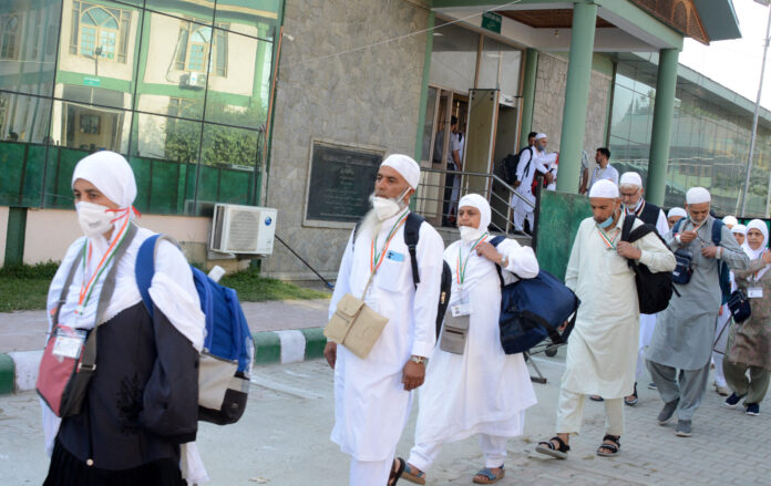 Hajj flights, 4,704 pilgrims, May-5, Fish Eye