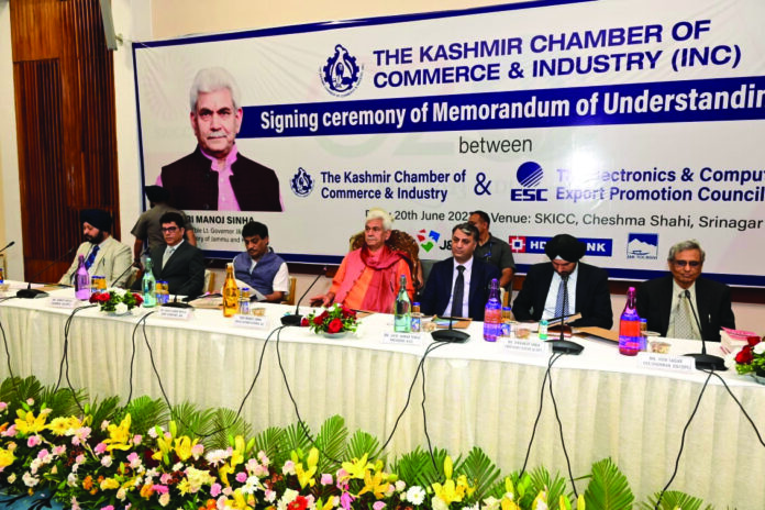 KCCI Inks -MoU-LG Sinha-Fish Eye