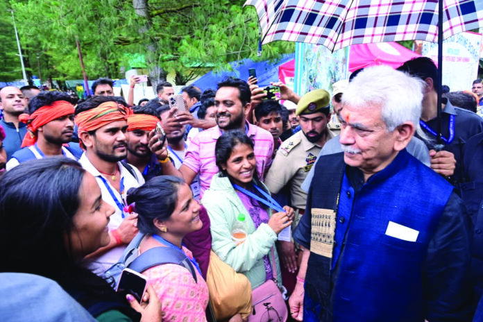 Yatris -Brand Ambassadors-LG Sinha-Fish Eye