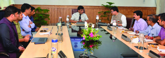 Offering 675-CS-Fish Eye