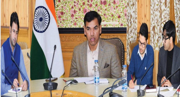 Encourage-Div Com-DCs-Fish Eye