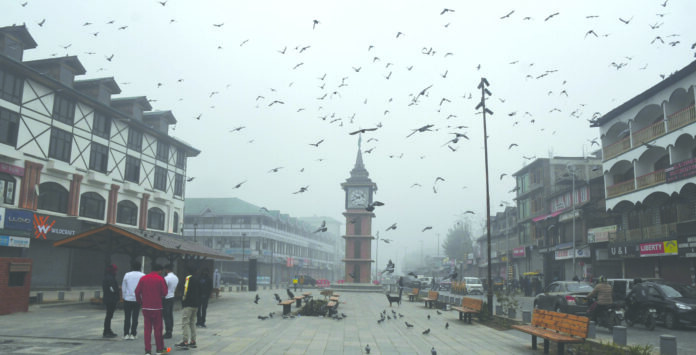 Cold Wave-Sweeps Kashmir-Fish Eye