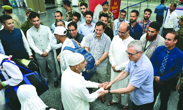 CM , Hajj Pilgrims, First batch, Airport, Fish Eye