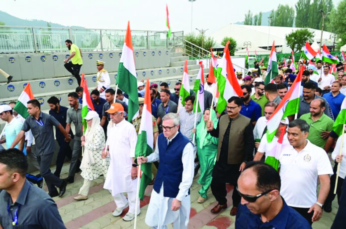 CM Stresses, Cherish Tricolour's , Fish Eye