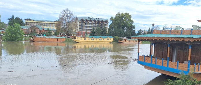 Rising Waters, Rising Fear, Flood Fury, J&K, Fish Eye