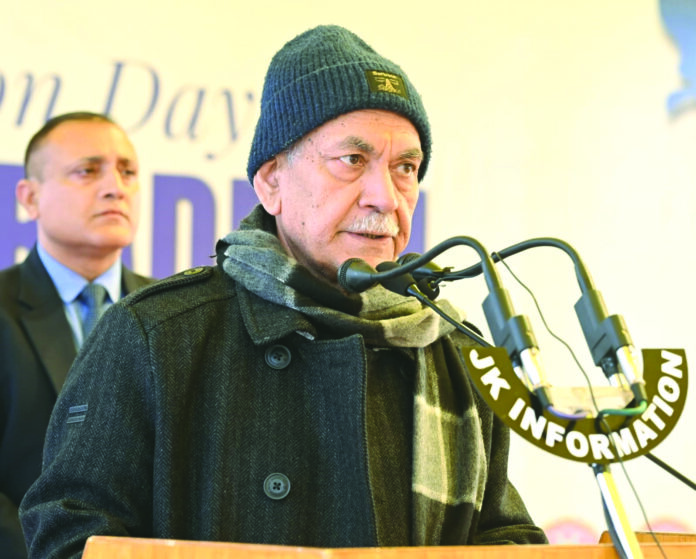 Uttar Pradesh, India together, LG Sinha, Fish Eye