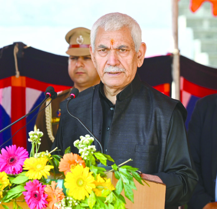 LG Sinha, Youth, Tackle every challenge, Fish Eye