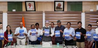 CM unveils ‘Six Seasons‘- Shishur magazine of J&K Tourism Department CM unveils, Six Seasons, J&K Tourism Department, Fish Eye