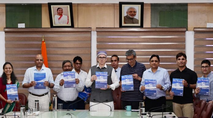 CM unveils ‘Six Seasons‘- Shishur magazine of J&K Tourism Department CM unveils, Six Seasons, J&K Tourism Department, Fish Eye