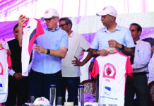 CM Omar unveils official merchandise for Kashmir Marathon 2026 CM Omar, Unveils, Kashmir Marathon 2026, Fish Eye