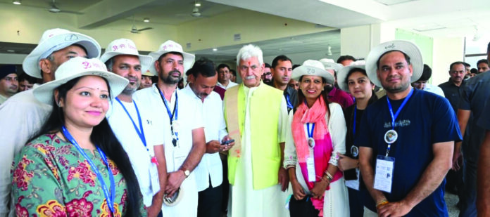 Amarnath Yatra, LG Sinha, Fake Amarnath Yatra registrations, Crackdown , Fish Eye